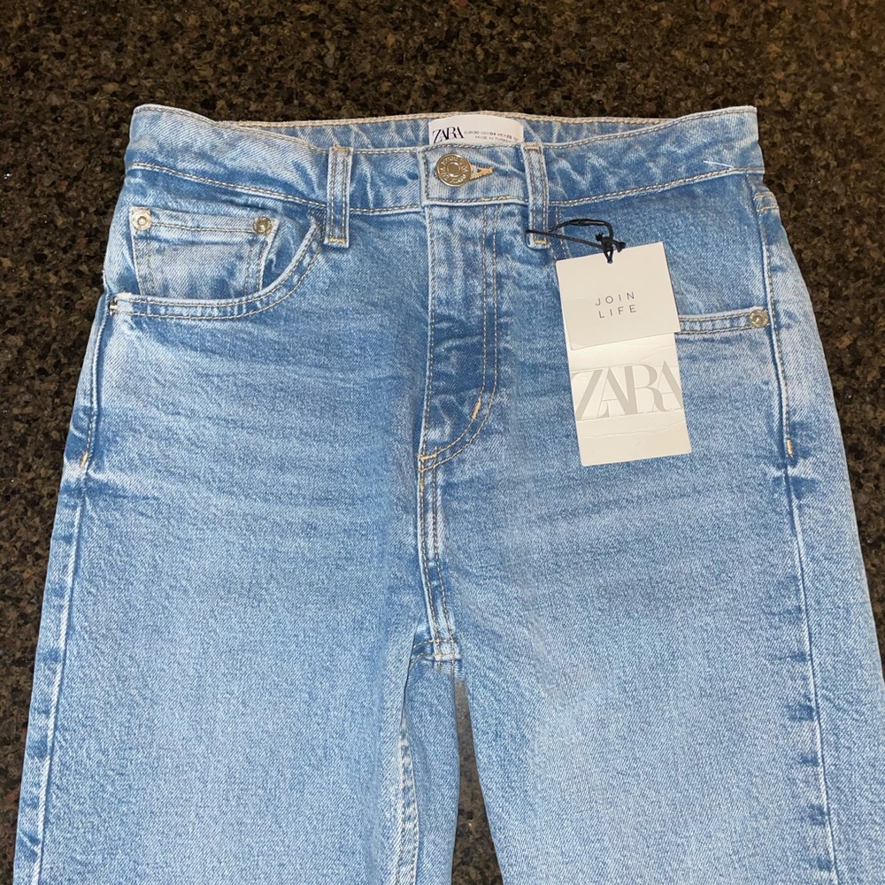 Zara Tapered Straight-leg jean with raw hem NWT